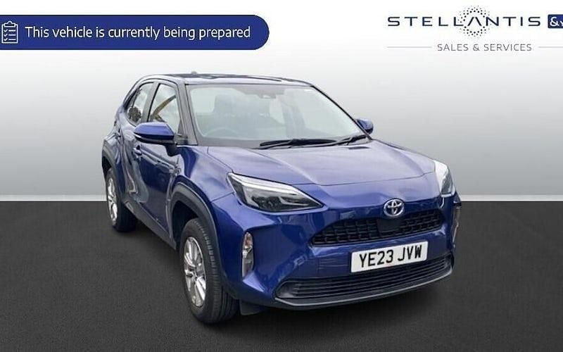 Used 2025 Toyota Yaris Hybrid Estate | £20,772 (Super price) - Image 1/1