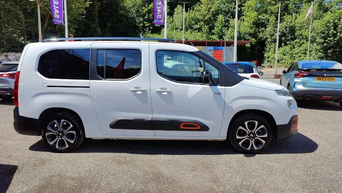 Used Citroën Berlingo XTR 98 kW (134 HP) 2023 White MPV