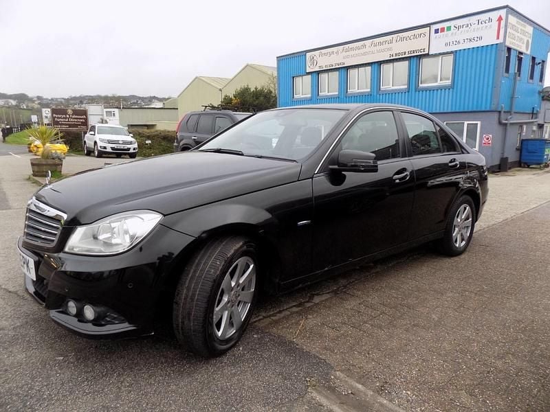Used Mercedes C200 SE 2011 Black Sedan