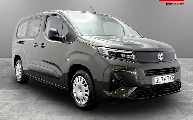 Used Vauxhall Combo Design Edition 100 kW (136 HP) 2024 MPV