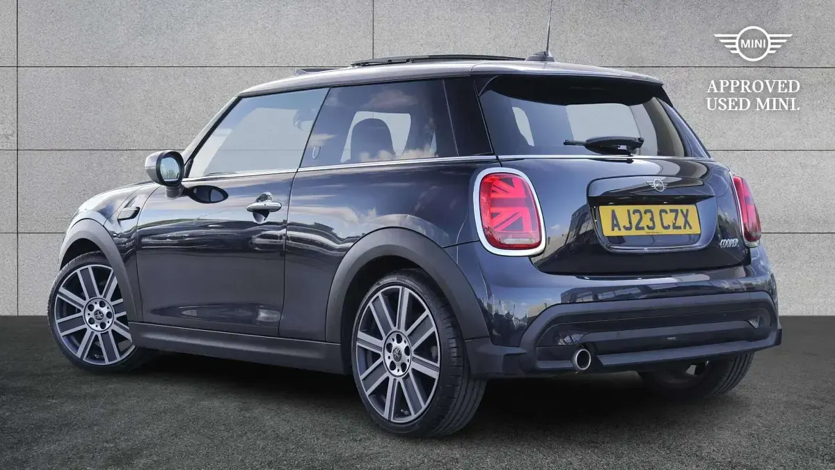 Used Mini Cooper Exclusive 134 HP (98 kW) 2023 Black Hatchback