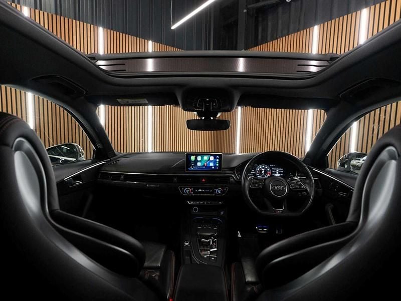 Used Audi RS4 Advanced Plus 450 HP (330 kW) 2018 Blue Estate