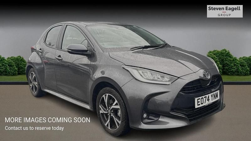 Used Toyota Yaris Hybrid Design 116 HP (85 kW) 2024 Grey Hatchback