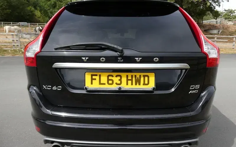 Used Volvo XC60 R-Design 215 HP (158 kW) 2015 SUV