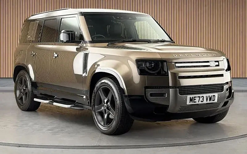 Used Land Rover Defender SE Dynamic 250 HP (183 kW) 2024 SUV