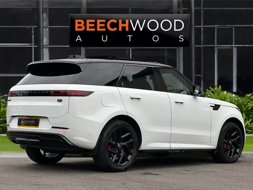 Used Land Rover Range Rover Sport SE Dynamic 300 HP (220 kW) 2023 White SUV