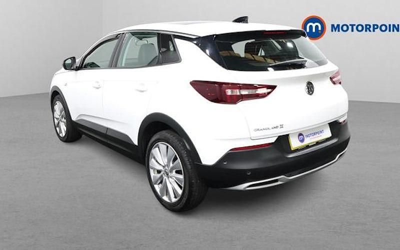 Used Vauxhall Grandland X Elite 131 HP (96 kW) 2020 White SUV