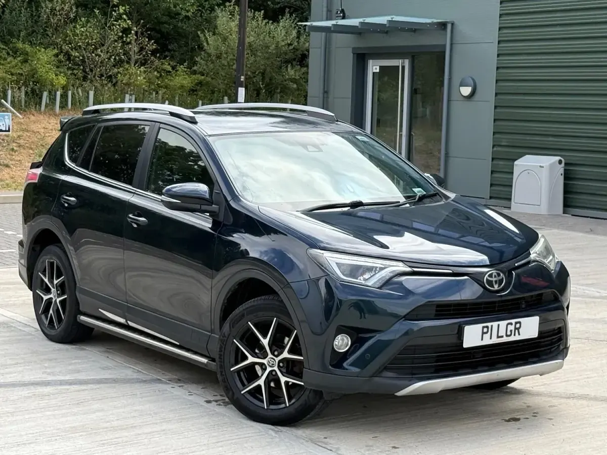 Used Toyota RAV4 2018 Blue SUV
