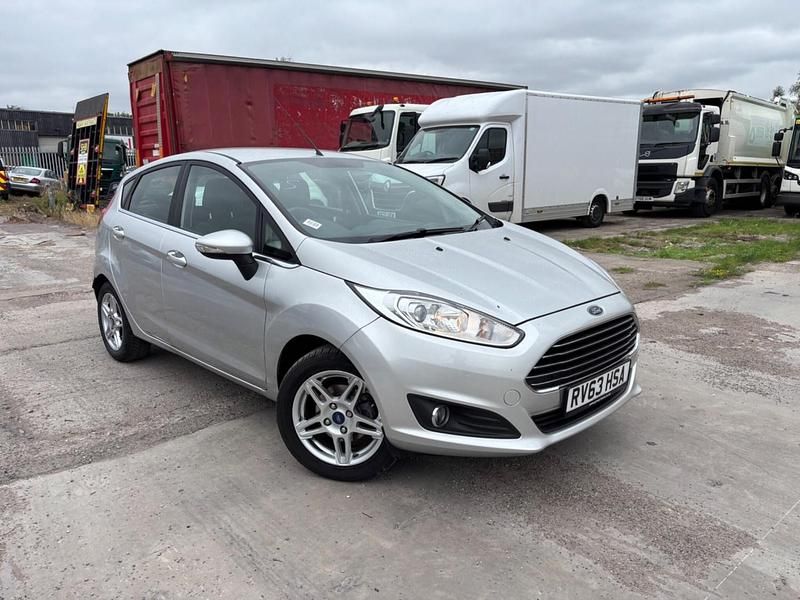 Silver Used 2013 Ford Fiesta Zetec Hatchback | £4,395 (Fair price) - Image 1/4