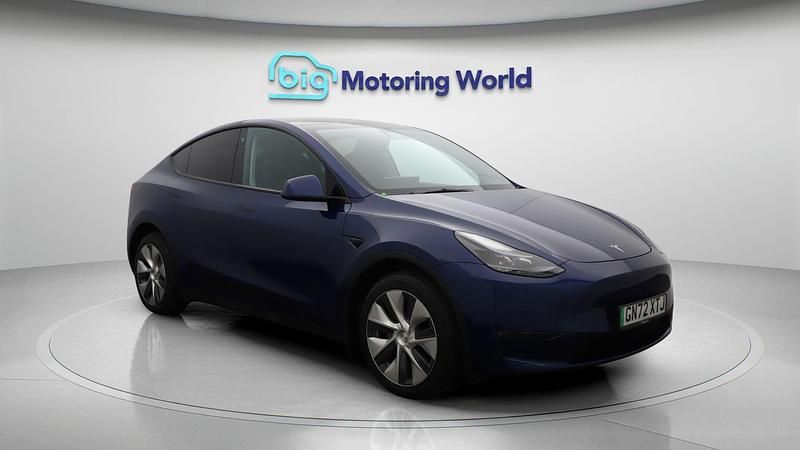 Used 2022 Tesla Model Y Long Range AWD SUV | £25,200 (Expensive) - Image 1/4