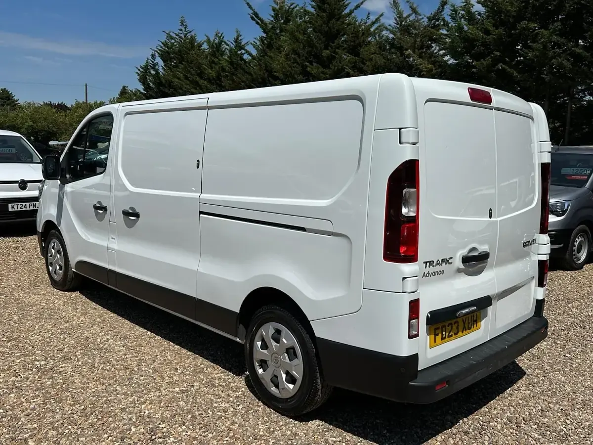 Used Renault Trafic 2023 White MPV