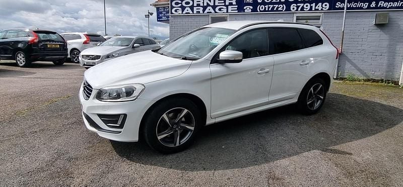 Used Volvo XC60 R-Design 220 HP (161 kW) 2015 White SUV