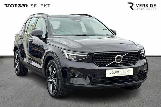 Onyx black Used 2022 Volvo XC40 Plus SUV | £26,195 (Good price) - Image 1/4