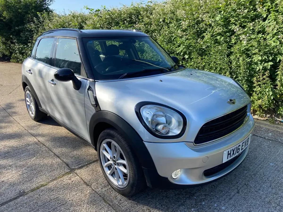 Used Mini Cooper 122 HP (89 kW) 2016 Silver Hatchback