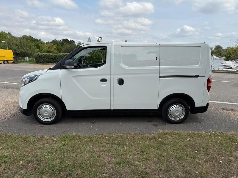 Used Maxus eDeliver 3 89 kW (122 HP) 2022 White Van