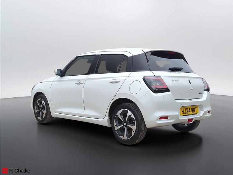 Used Suzuki Swift 82 HP (60 kW) 2024 White Hatchback