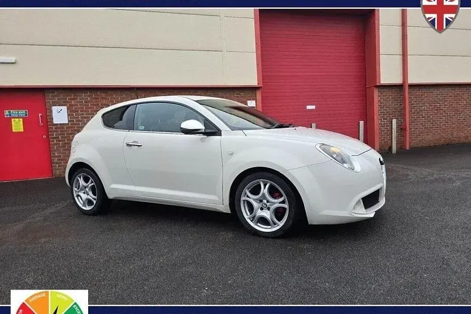 Used Alfa Romeo MiTo Distinctive 85 HP (62 kW) 2014 White Hatchback