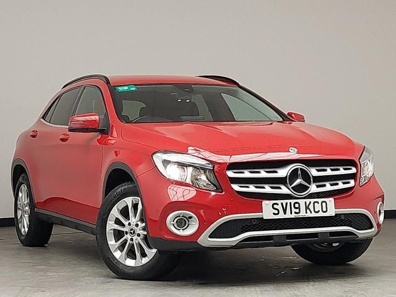 Red Used 2019 Mercedes GLA200 Executive SUV | £13,498 (Fair price) - Image 1/4