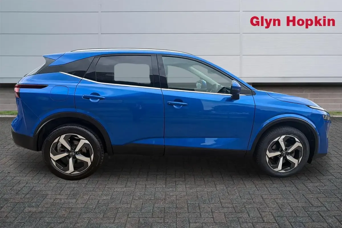Used Nissan Qashqai N-Connecta 140 HP (102 kW) 2023 Blue SUV