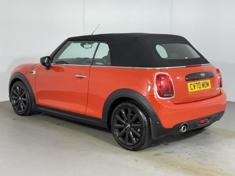 Used Mini Cooper Classic 134 HP (98 kW) 2020 Orange Hatchback
