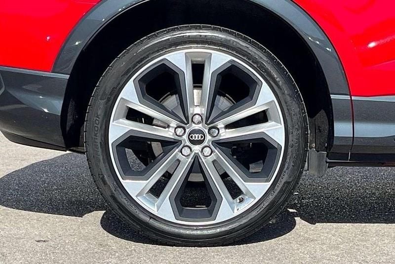 Used Audi Q3 Black Edition 147 HP (108 kW) 2022 Red SUV