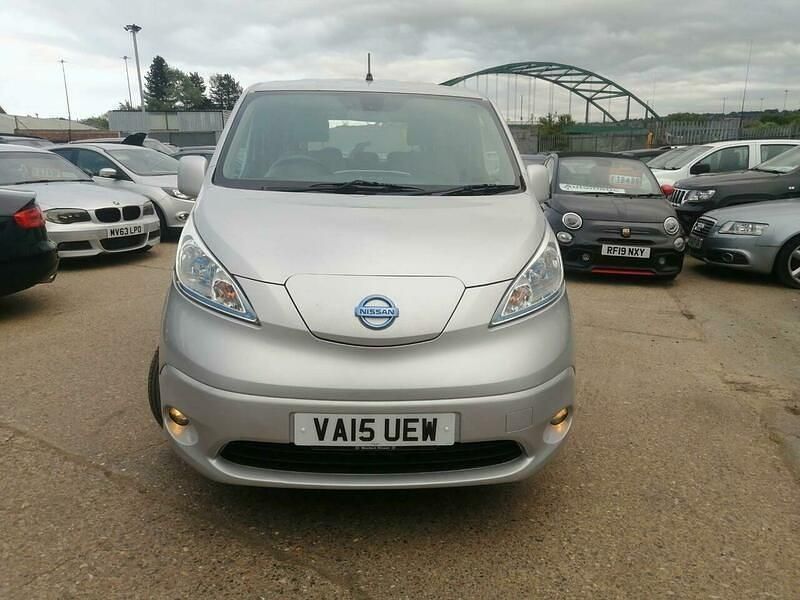Used Nissan e-NV200 Tekna 80 kW (109 HP) 2015 Silver MPV