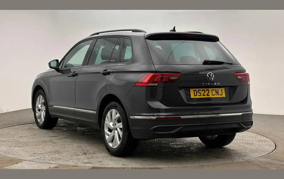 Used VW Tiguan Life 150 HP (110 kW) 2022 Grey SUV