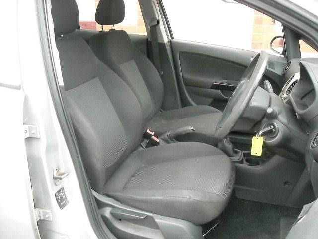 Image 4/4