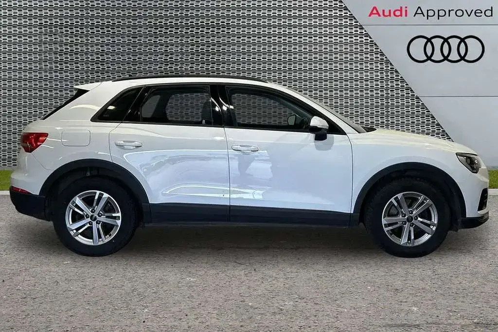 Used Audi Q3 Design 150 HP (110 kW) 2023 White SUV