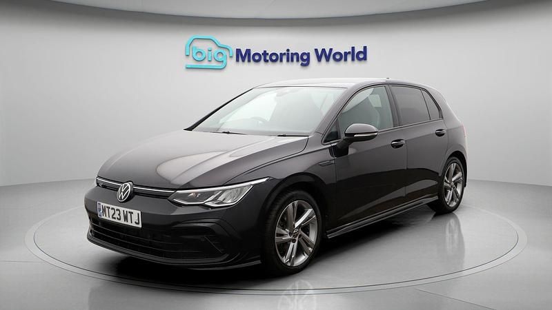 Used VW Golf VIII R-line 148 HP (108 kW) 2023