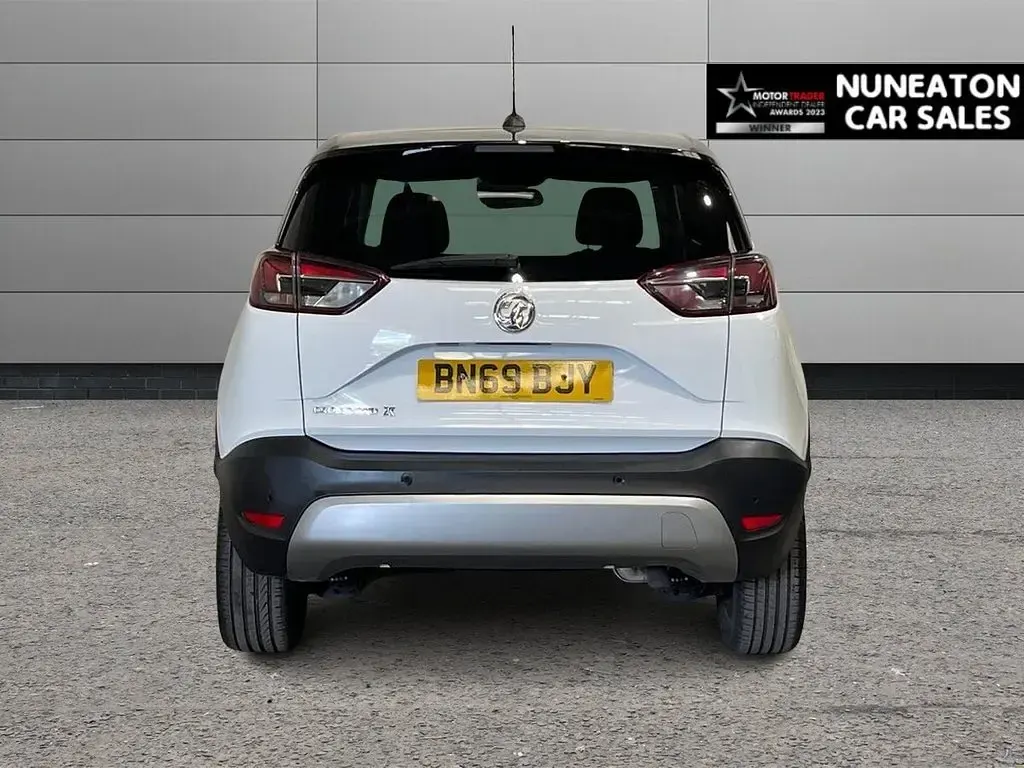 Used Vauxhall Crossland X Elite 130 HP (95 kW) 2019 White SUV