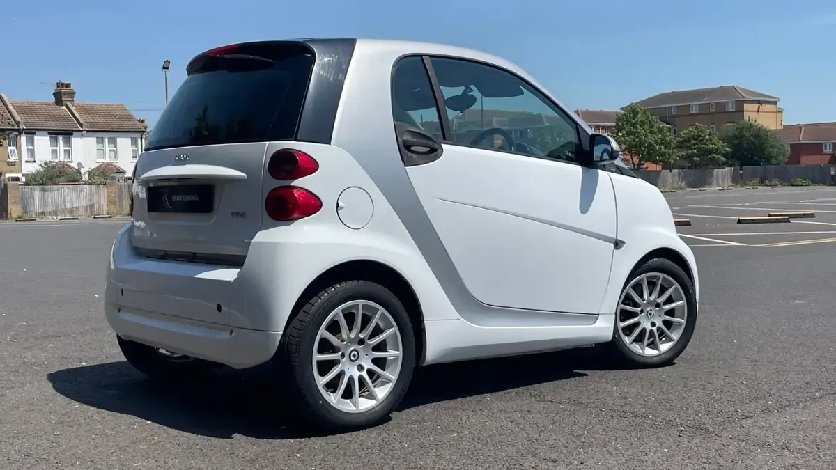 Used Smart ForTwo Coupé Passion 2011 White Coupe