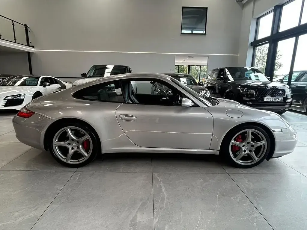 Used Porsche 911S 355 HP (261 kW) 2006 Silver Coupe