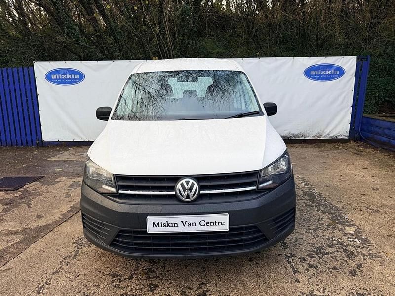 Used VW Caddy Maxi 102 HP (75 kW) 2019 White MPV