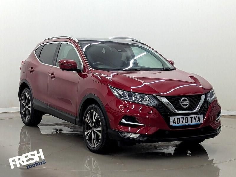 Flame red Used 2020 Nissan Qashqai N-Connecta SUV | £13,790 (Good price) - Image 1/4