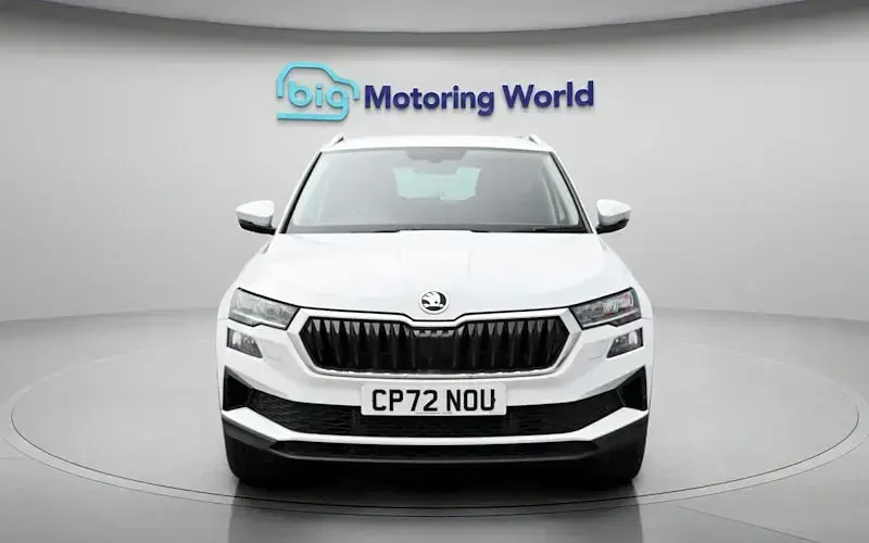 Używany Skoda Karoq SE L 150 KM (110 kW) 2023 Biały SUV
