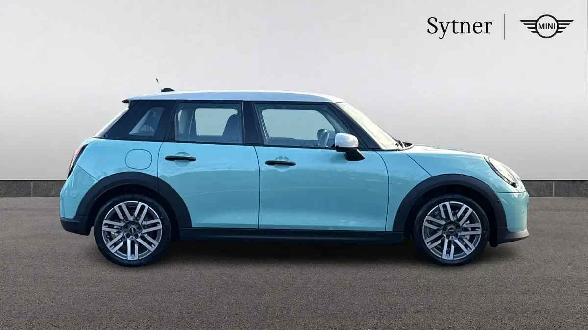 New Mini Cooper Hatch 113 kW (154 HP) 2025 Green Hatchback