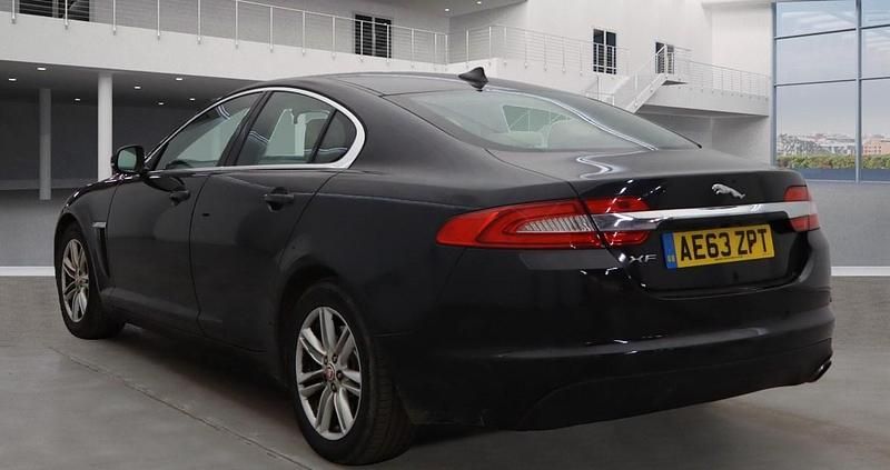 Used Jaguar XF Luxury 200 HP (147 kW) 2013 Black Sedan