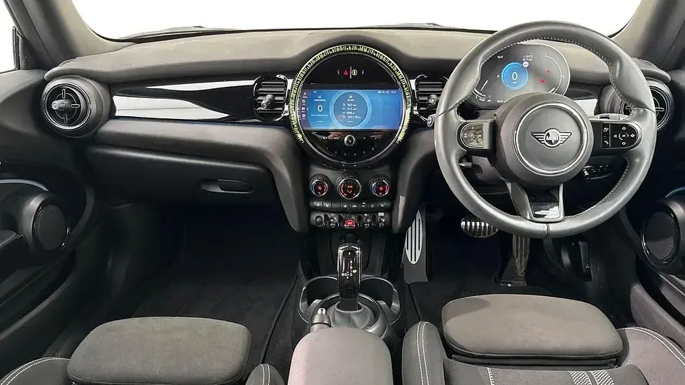 Used Mini Cooper Hatch 134 HP (98 kW) 2023 Black Hatchback
