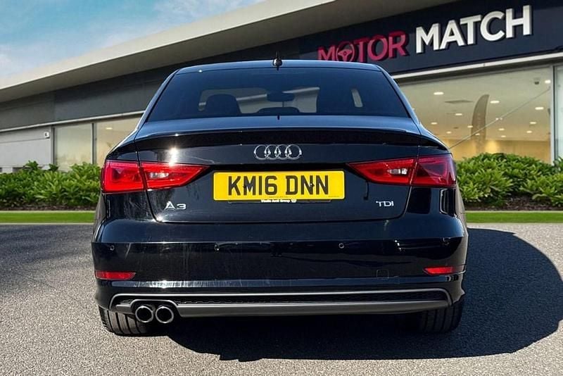 Begagnad Audi A3 S-Line 150 HK (110 kW) 2016 Svart Sedan