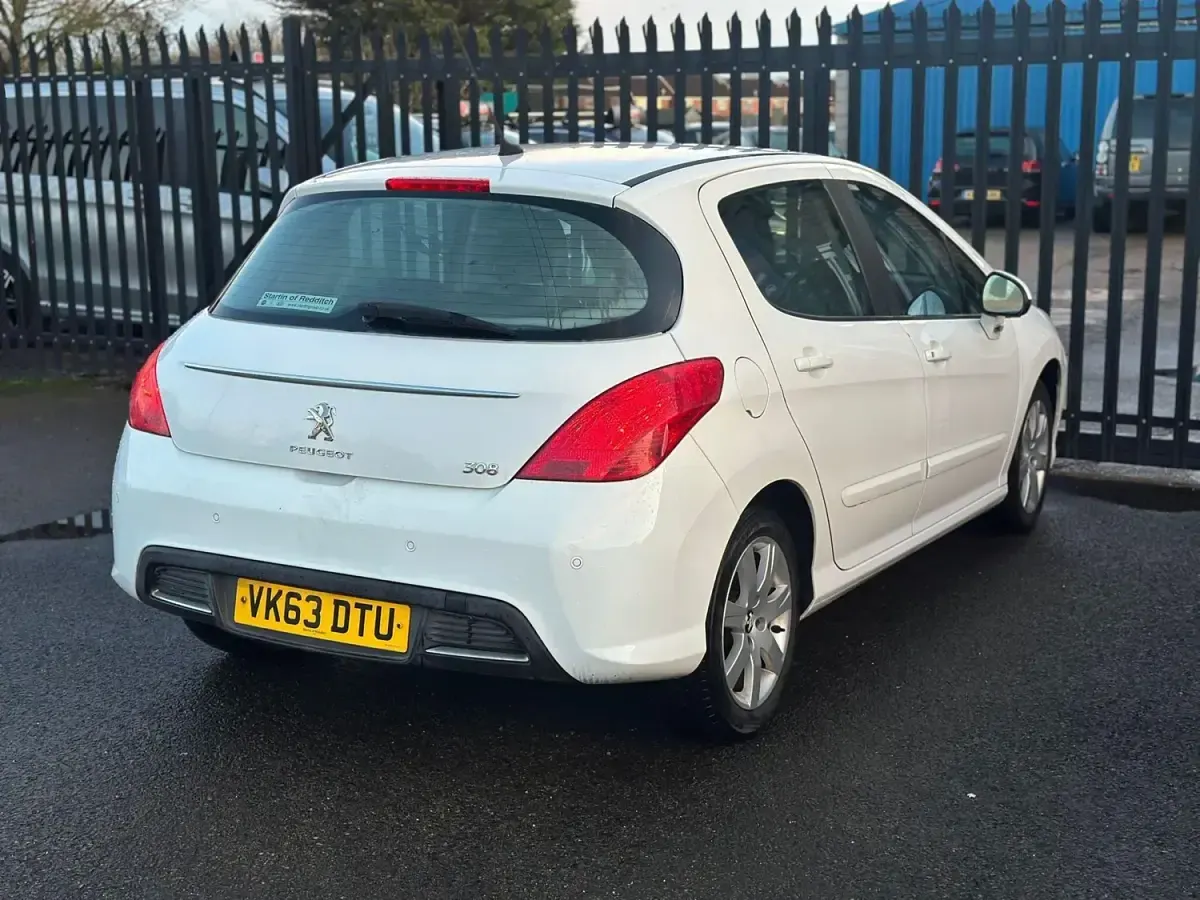Usado Peugeot 308 Active 2013 Branco Citadino