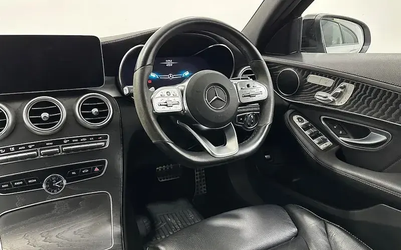 Used Mercedes C220 AMG Line Premium 194 HP (142 kW) 2021 Silver Sedan