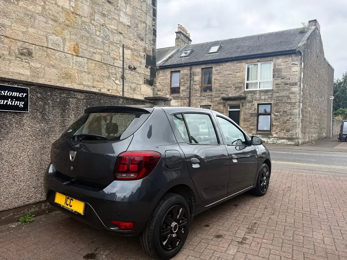 Used Dacia Sandero Ambiance 71 HP (52 kW) 2017 Grey Hatchback