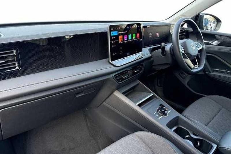 Usado VW Tiguan Life 204 CV (150 kW) 2025 Gris SUV