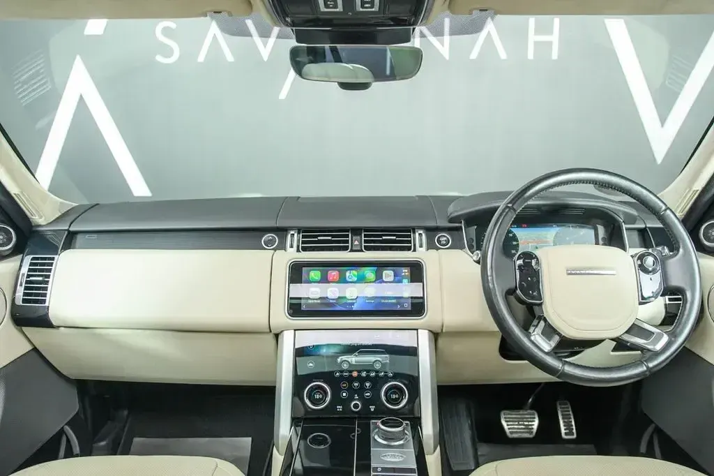 Used Land Rover Range Rover S 300 HP (220 kW) 2021 Silver SUV