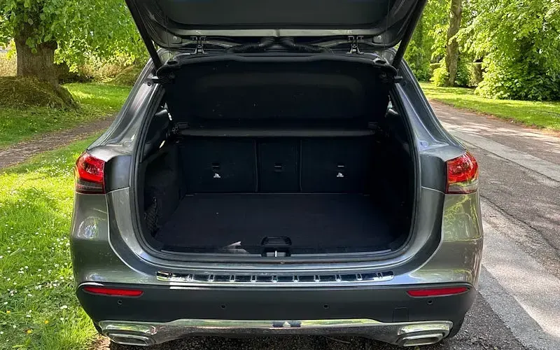 Usado Mercedes GLA200 163 HP (119 kW) 2022 SUV