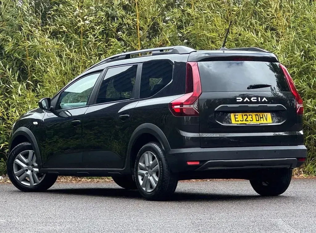 Used Dacia Jogger Expression 110 HP (80 kW) 2023 Black MPV
