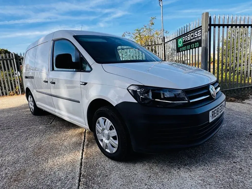 Used VW Caddy Maxi Startline 102 HP (75 kW) 2018 White MPV