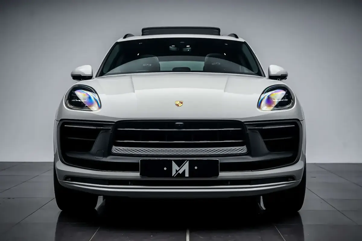 Used Porsche Macan 440 HP (323 kW) 2022 Grey SUV
