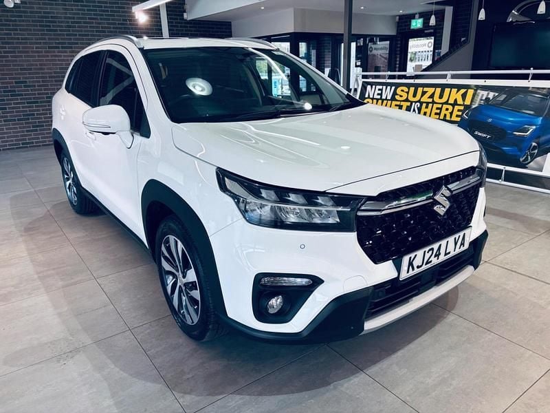 Used Suzuki SX4 S-Cross 2024 White Hatchback